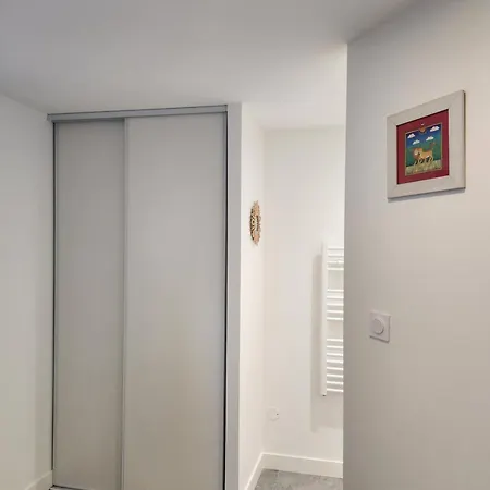 Tougang, Paisible Lägenhet