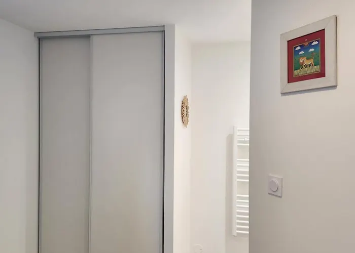 Tougang, Paisible Apartmán