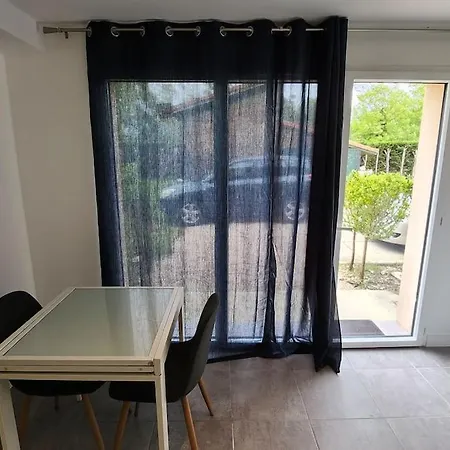 Tougang, Paisible דירה