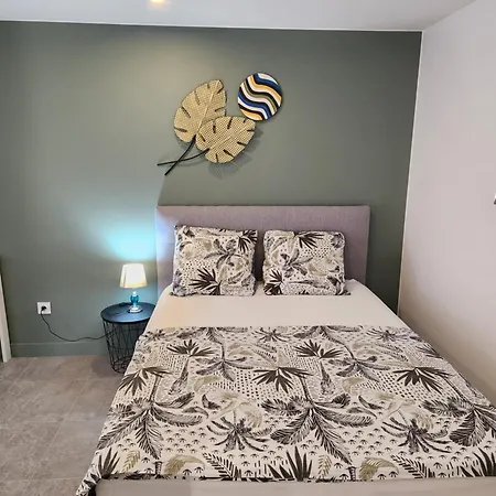 Tougang, Paisible Seysses